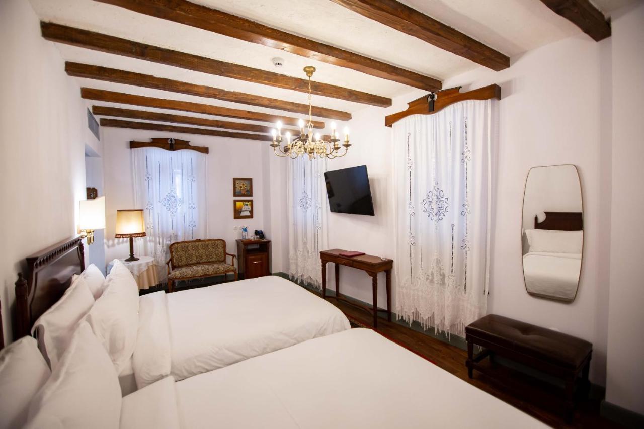 Vila Ebel Hotel Pool & Spa Korce Eksteriør bilde