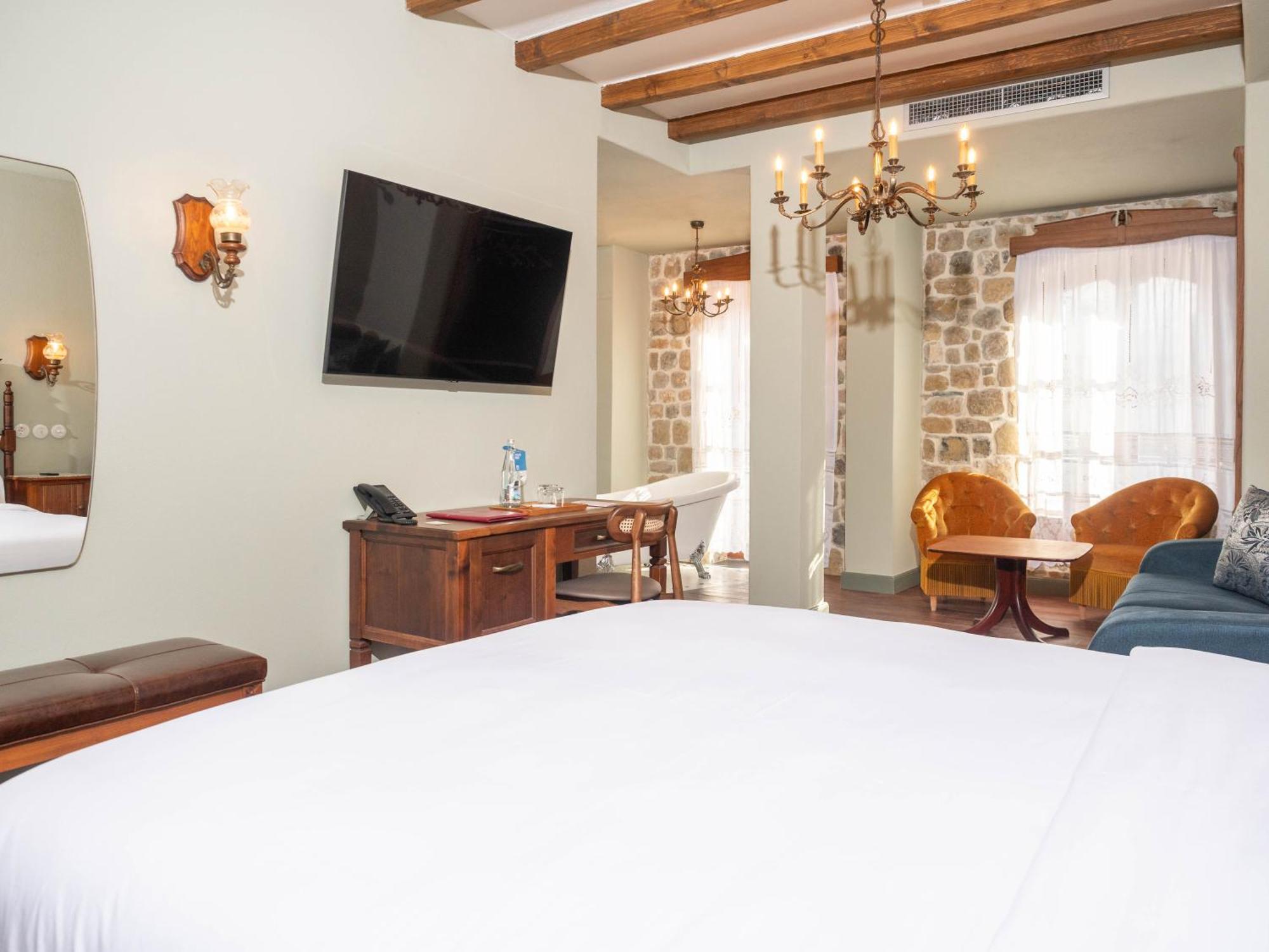 Vila Ebel Hotel Pool & Spa Korce Eksteriør bilde